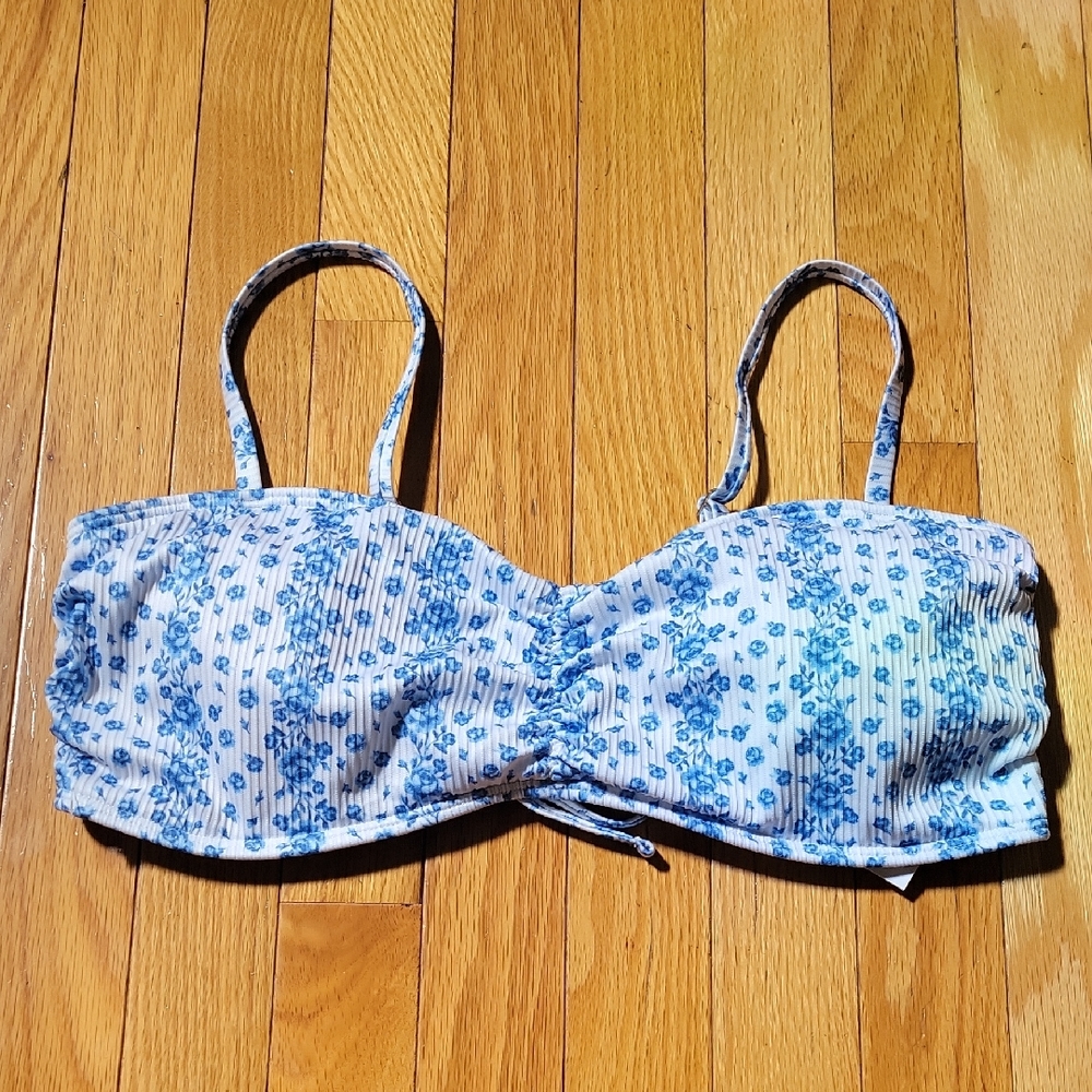 Hollister Blue Floral Bikini Top Size XL NWY